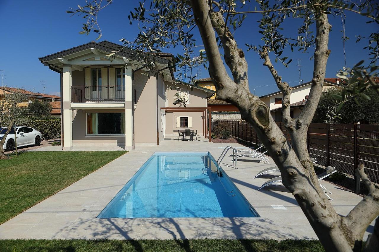 Villa Zarina - Up To 12 People Peschiera del Garda Dış mekan fotoğraf