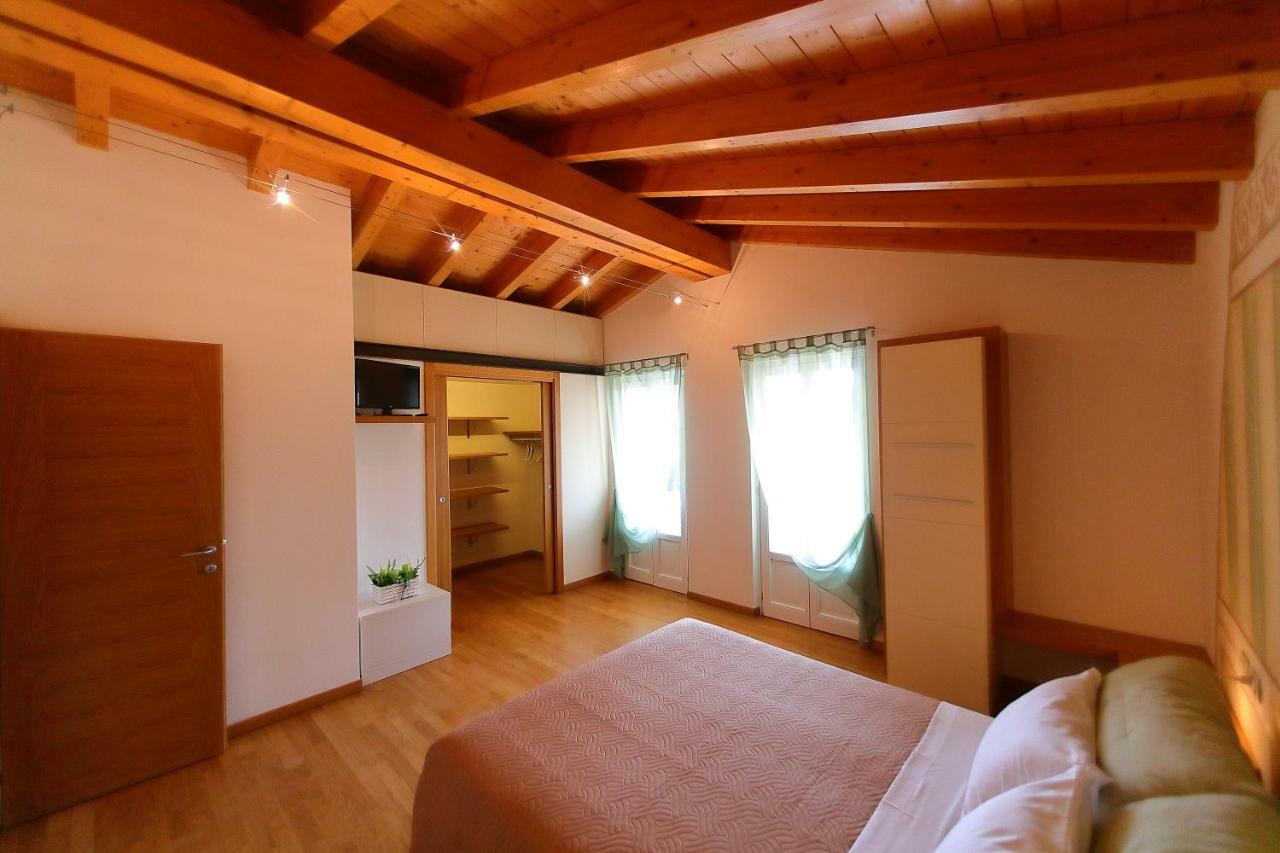 Villa Zarina - Up To 12 People Peschiera del Garda Dış mekan fotoğraf