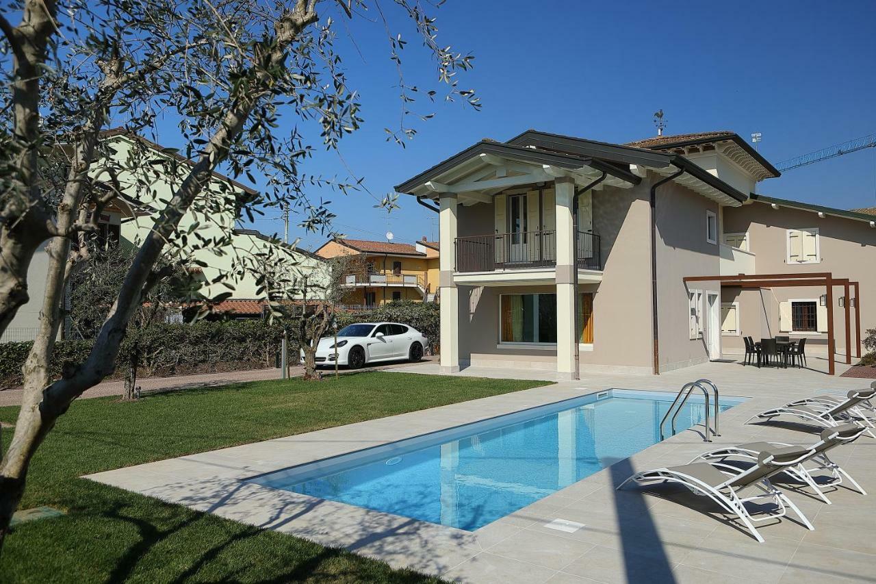 Villa Zarina - Up To 12 People Peschiera del Garda Dış mekan fotoğraf