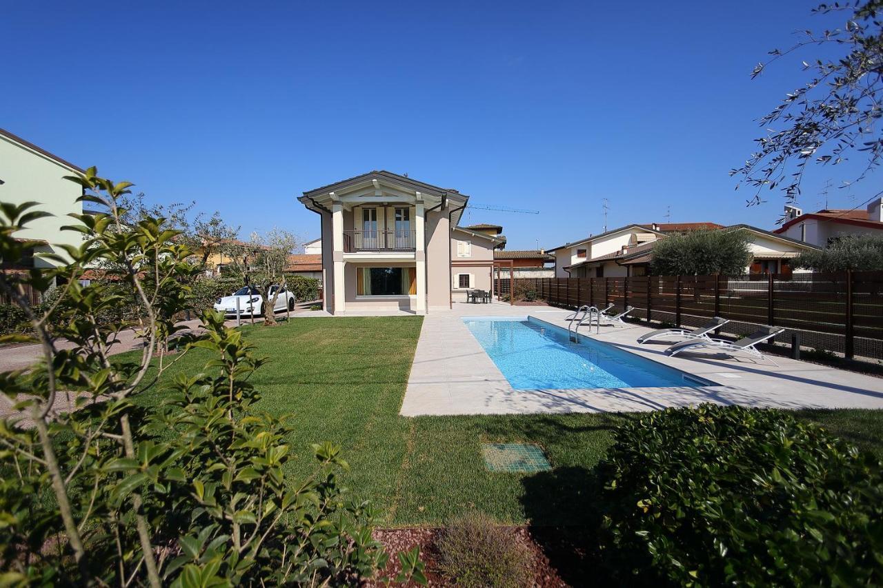 Villa Zarina - Up To 12 People Peschiera del Garda Dış mekan fotoğraf